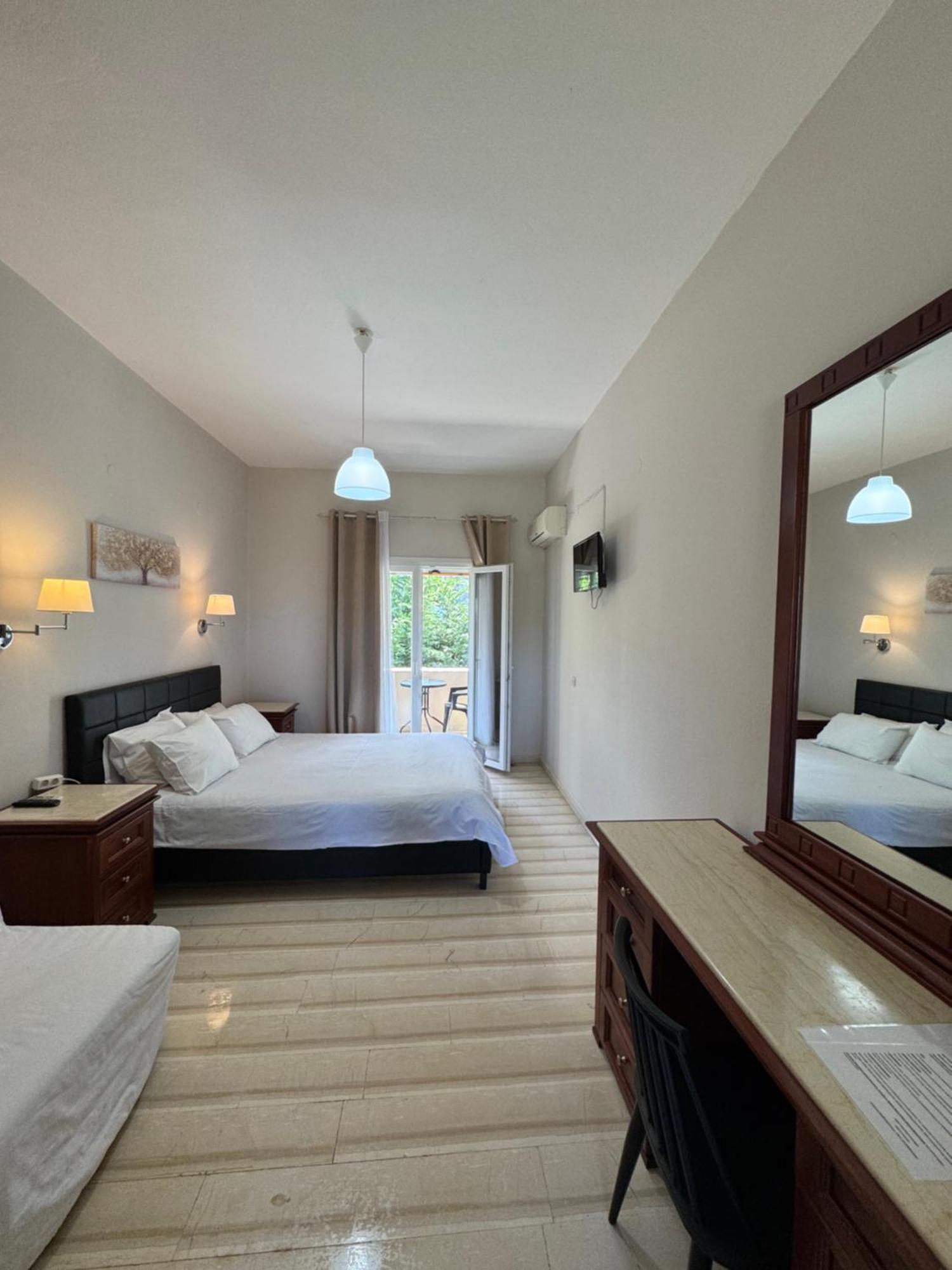 Olive Garden Studios & Apartments Acharavi  Dış mekan fotoğraf